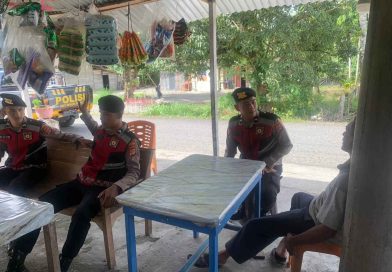 TEAM PATROLI KOTA PRESISI SAT SAMAPTA POLRES ABDYA MENYAMPAIKAN PESAN-PESAN HARKAMTIBMAS KEPADA WARGA MELALUI GIAT PATROLI MALAM HARI