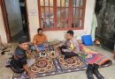 BHABINKAMTIBMAS POLSUBSEKTOR JEUMPA MELAKSANAKAN GIAT PATROLI DAN MENYAMBANGI RUMAH WARGA PADA SIANG HARI UNTUK MENJALIN KEDEKATAN DENGAN MASYARAKAT