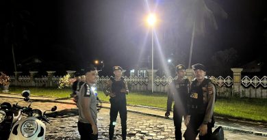 TEAM PATROLI PERINTIS PRESISI SAT SAMAPTA POLRES ABDYA LAKSANAKAN PATROLI RUTIN PADA MALAM HARI GUNA ANTISIPASI CIPTA KONDISI KAMTIBMAS TEAM PATROLI PERINTIS PRESISI SAT SAMAPTA POLRES ABDYA LAKSANAKAN PATROLI RUTIN PADA MALAM HARI GUNA ANTISIPASI CIPTA KONDISI KAMTIBMAS
